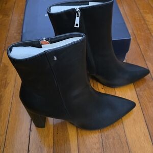 French Connection Black Pointed Toe Ankle Booties with Side Zip